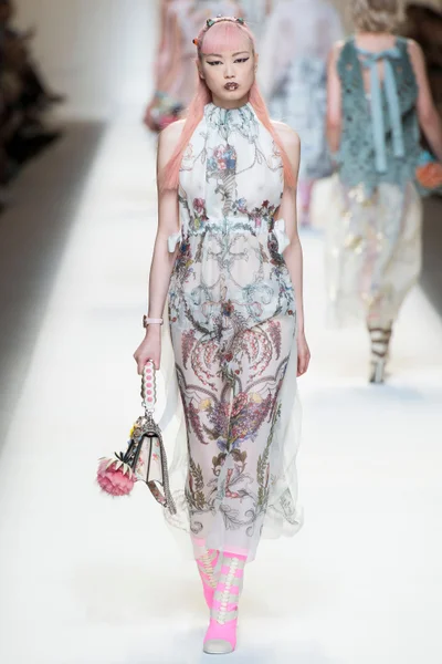 Look 43